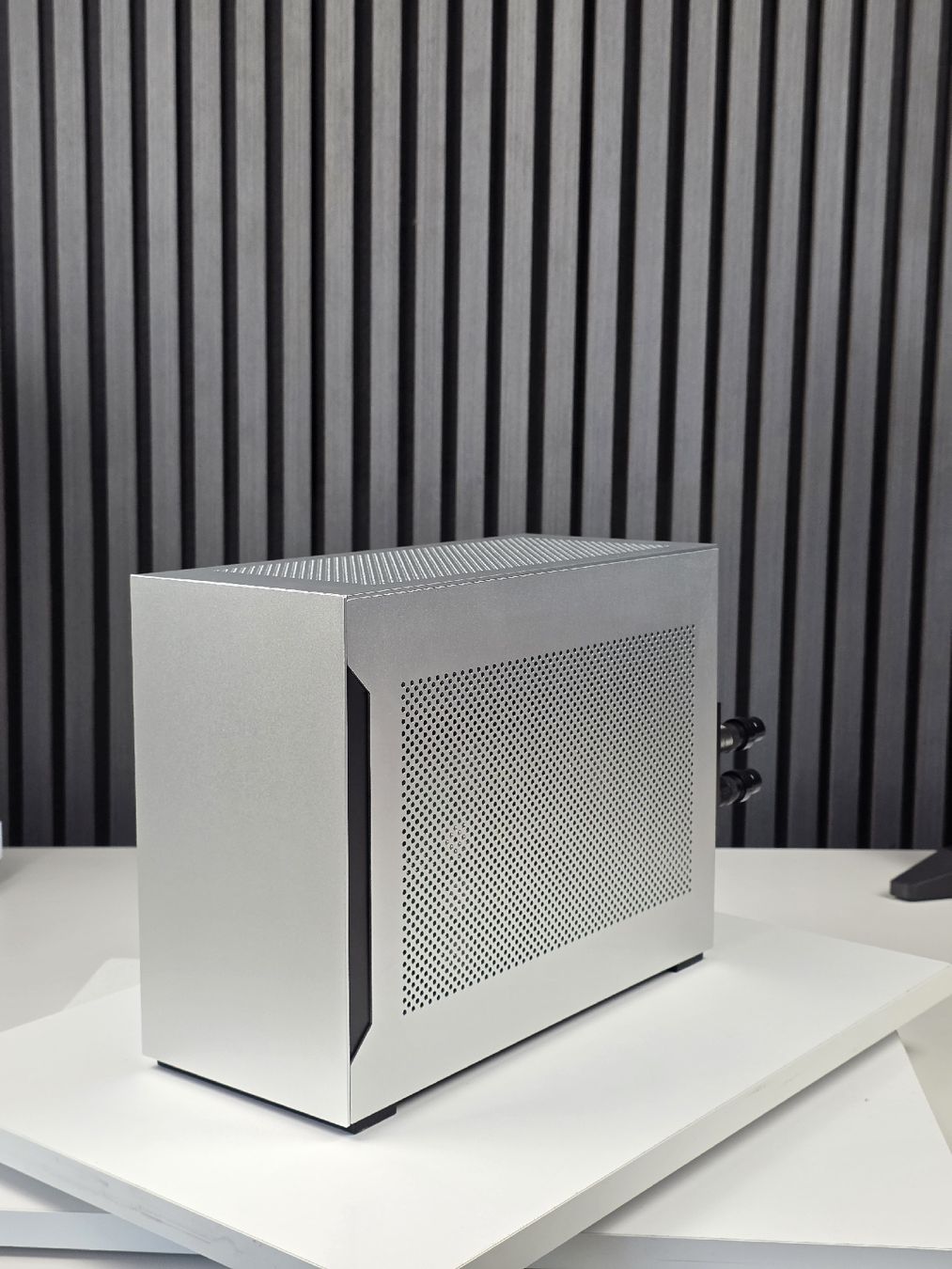 Nvidia PC: H2O Ryzen 9 7950X / RTX 4080 Super / 32GB – Usato da Stetten AG venduto da ged_ztw2 4