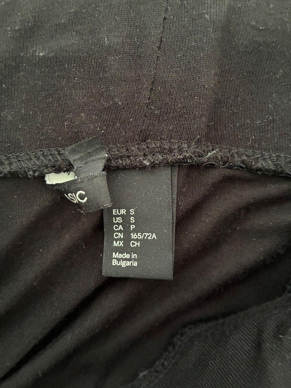 H&M Jupes: Schwarzer Rock S H&M – D'occasion à Pfungen par 17j_5zgy 3