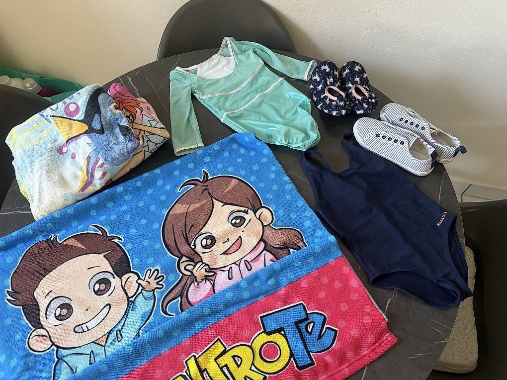 Kleiderpakete & -sets: Kinderbekleidung & Accessoires Paket  – Gebraucht aus Basel von cin_8nyh