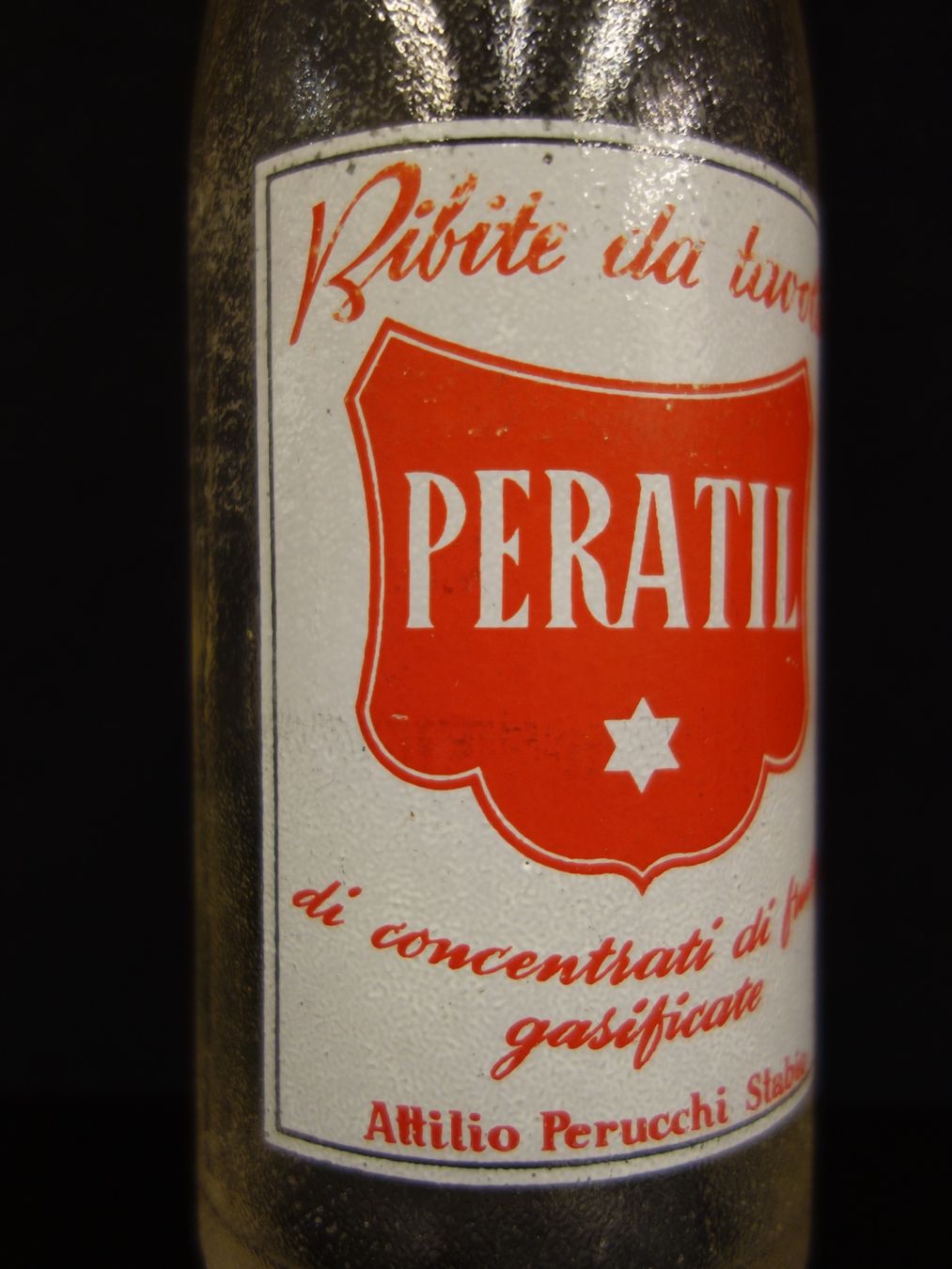 Bicchieri, Caraffe & Bottiglie: alte Flasche PERATIL ATTILIO PERUCCHI STABIO – Usato da Kerzers venduto da Flaschenposten 5