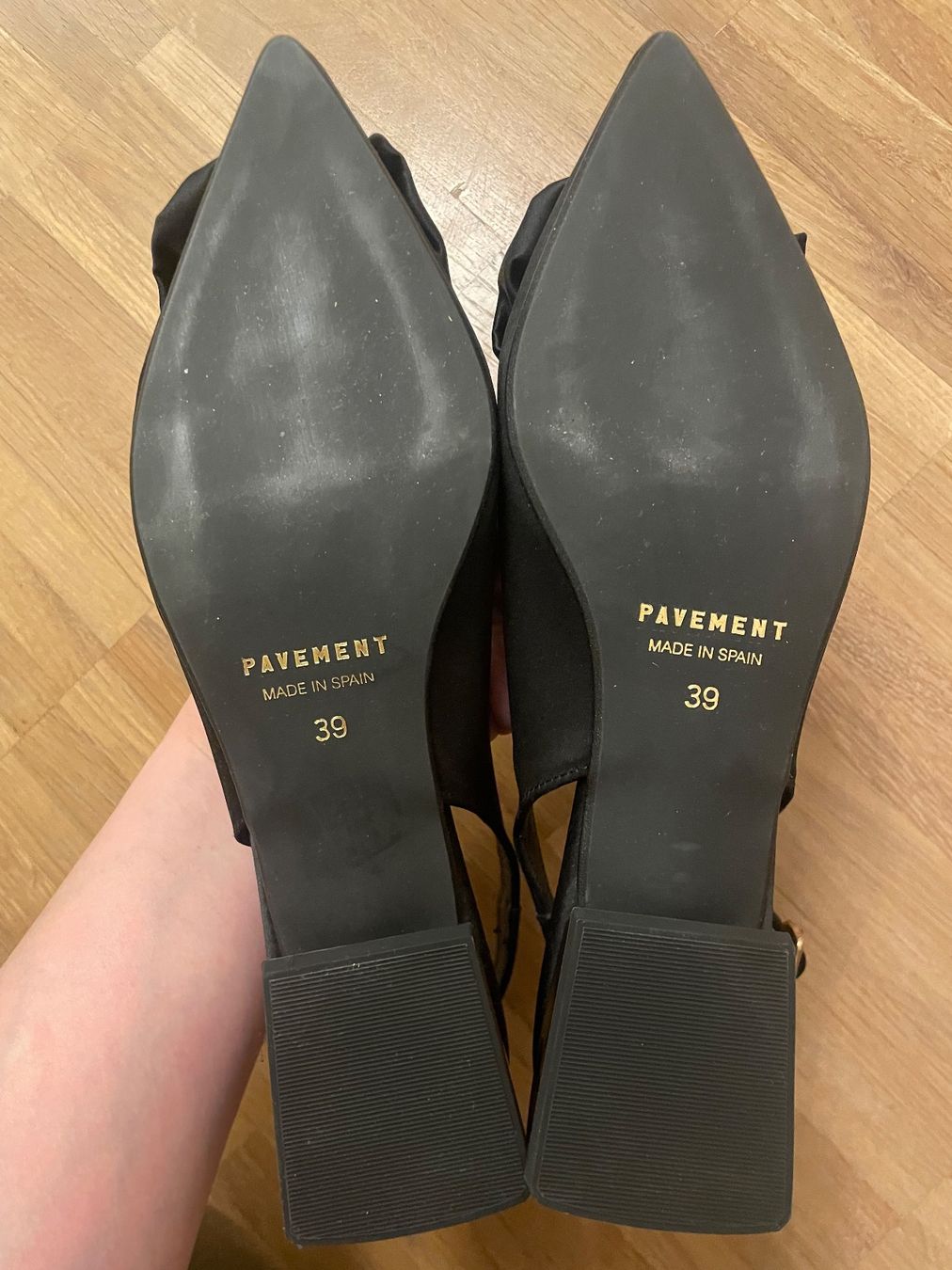 Scarpe da donna: Pavement Slingbacks Satin schwarz – Nuovo e nell'imballaggio originale da Zürich venduto da Pudelkerne 2
