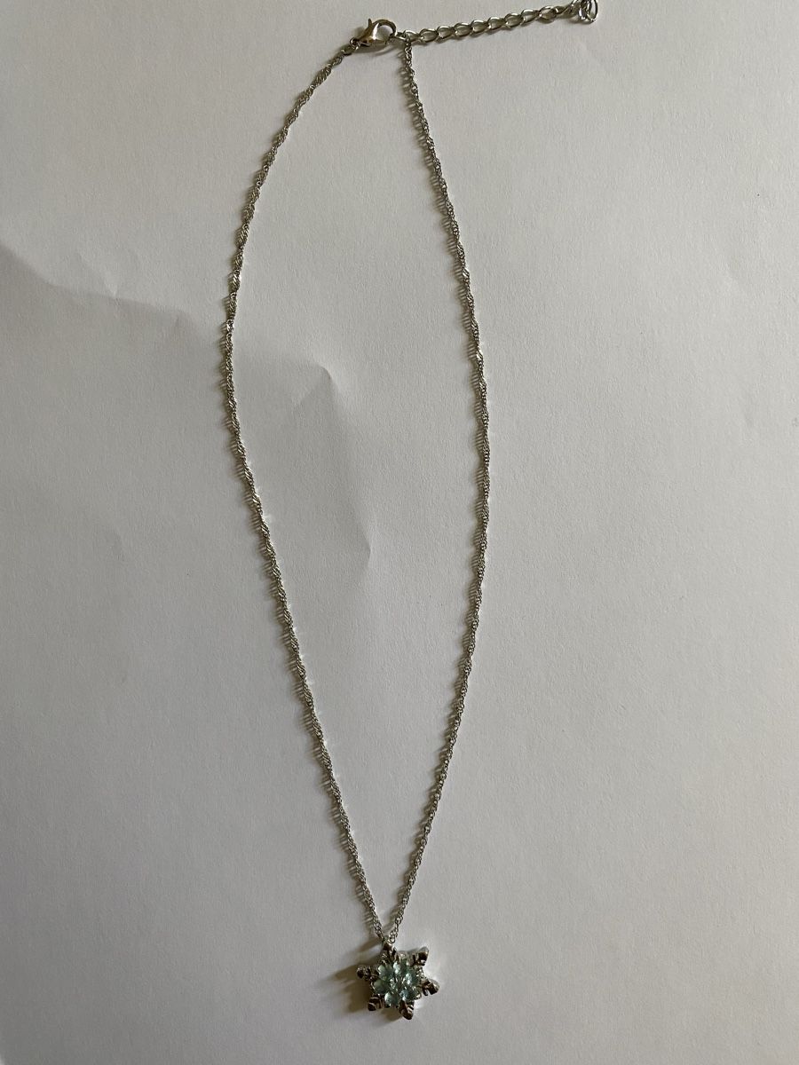 Catenine: Halskette mit Schneeflocken-Anhänger, Modeschmuck – Nuovo (secondo la descrizione) da Zürich venduto da sus_k5bd 1