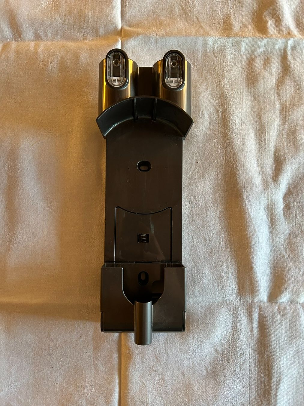 Dyson Supporti a parete: Dyson T10026 Wandhalterung/Dockstation – Usato da Dürnten venduto da Kiosk7
