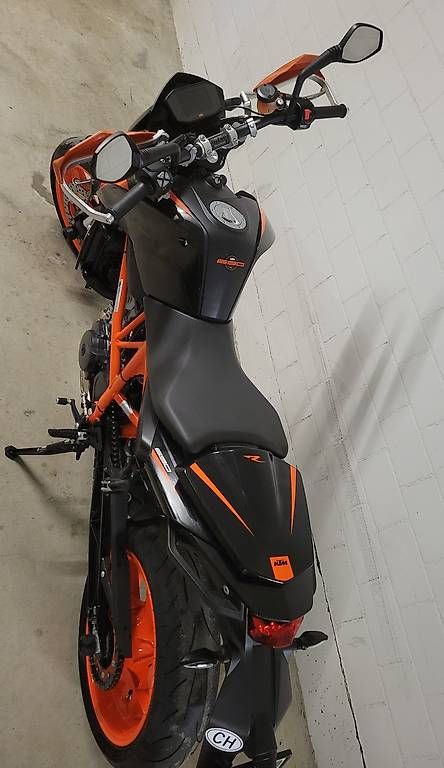Strada: KTM Duke 690 R/ ABS – Usato da Bichwil venduto da Stuemig 2