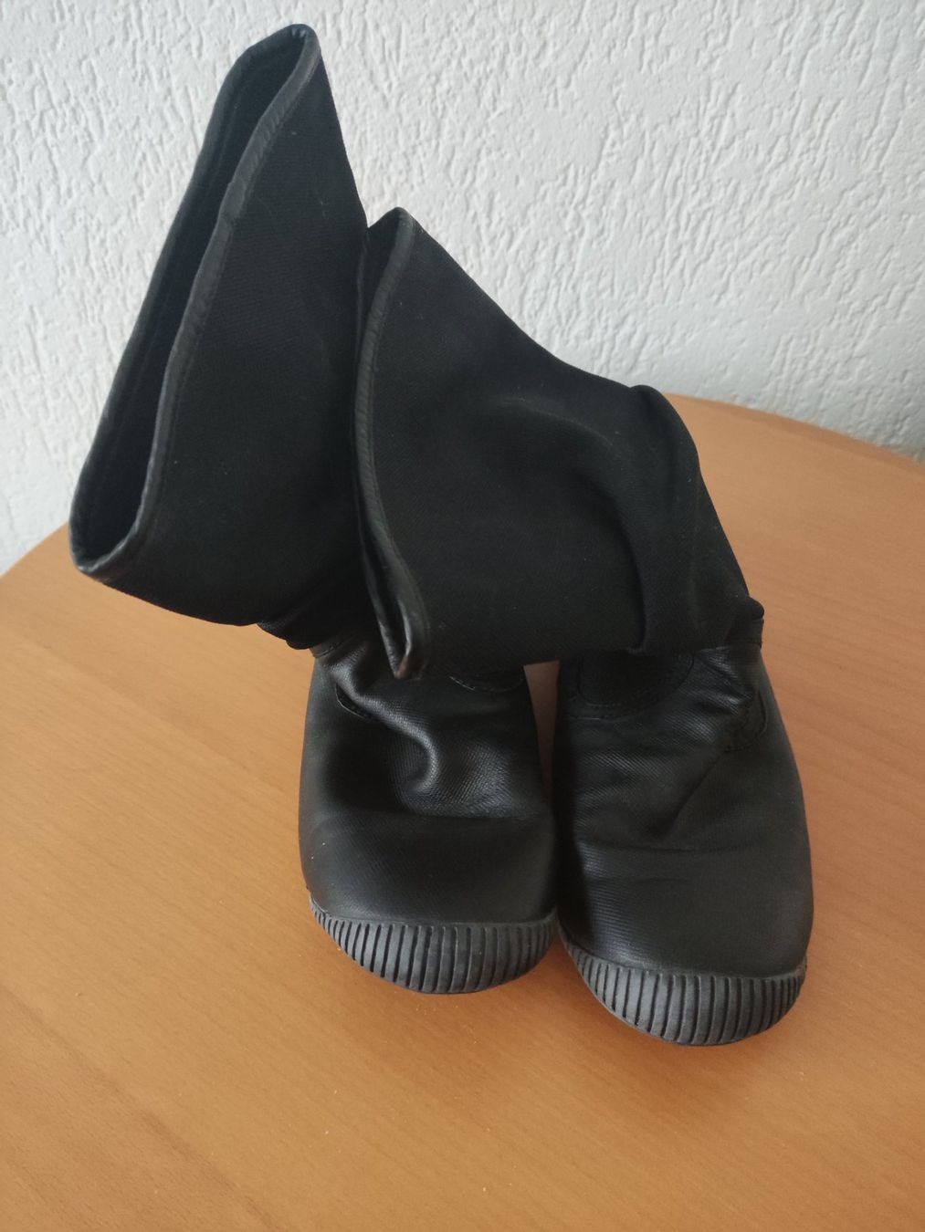 Lacoste Scarpe da donna: Stiefel la coste 38 – Usato da Münchenbuchsee venduto da Cori1968 1