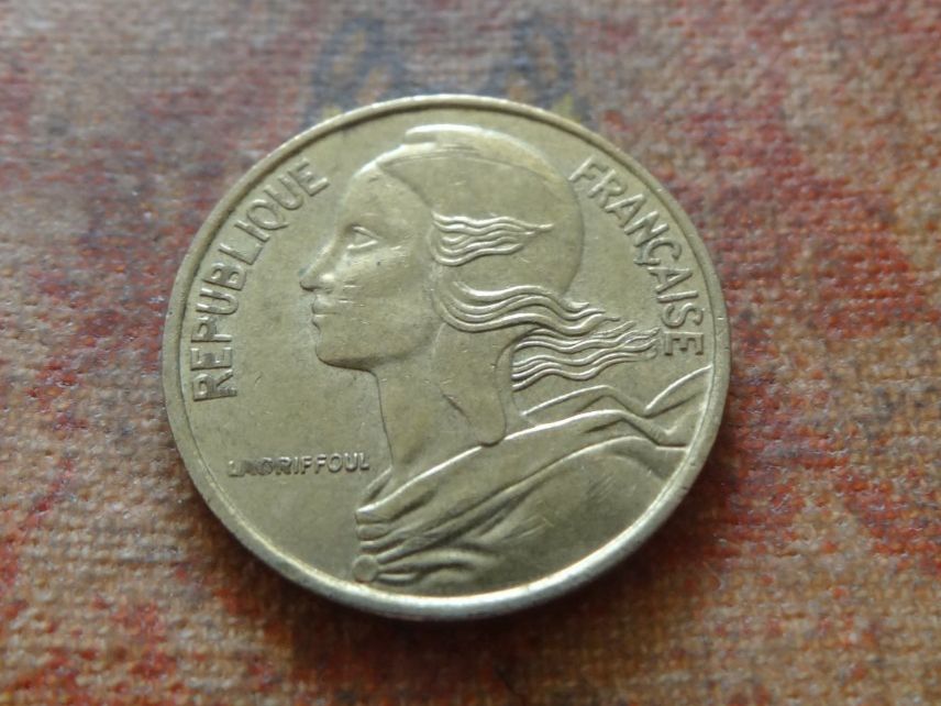 Tutti le monete: FRANCE  5 Centimes  1992  (P) – Usato da Romanel-sur-Lausanne venduto da Swift13 1