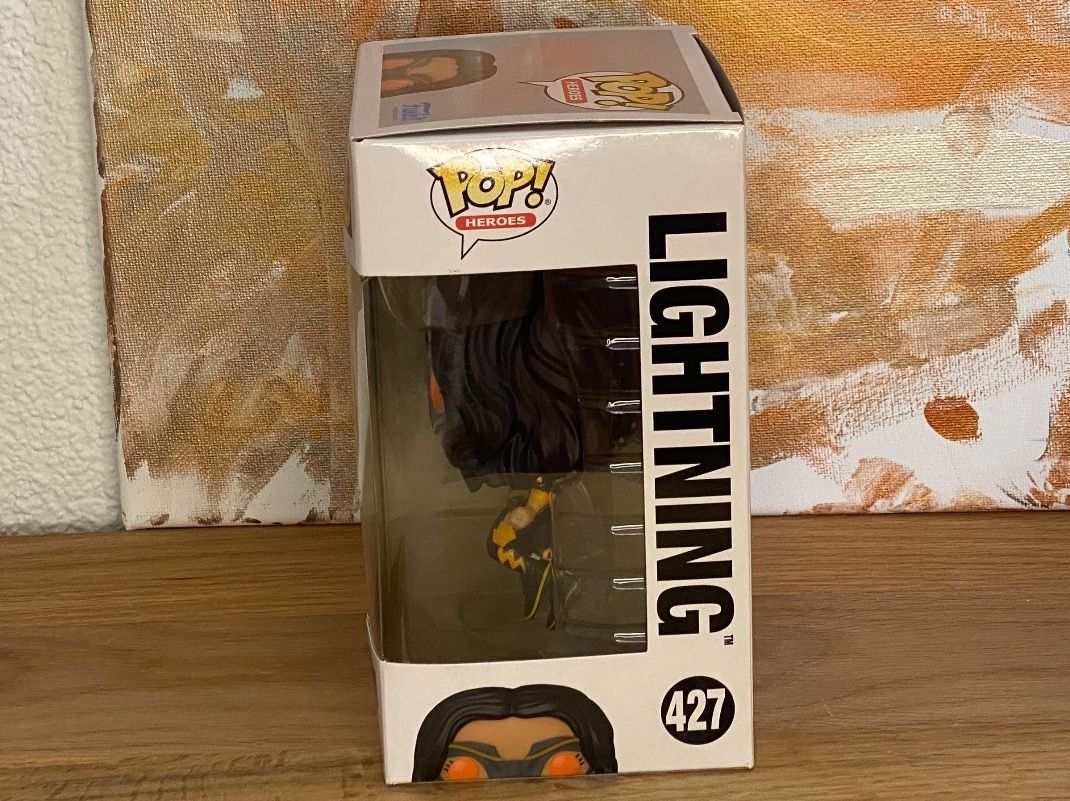 Funko Statuette: Funko Pop - Lightning #427 - Black Lightning – Nuovo e nell'imballaggio originale da Oensingen venduto da CSCollectors 1
