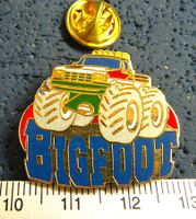 CHEVROLET BIG-FOOT AUTO PIN SHOW-CAR MONSTER-TRUCK