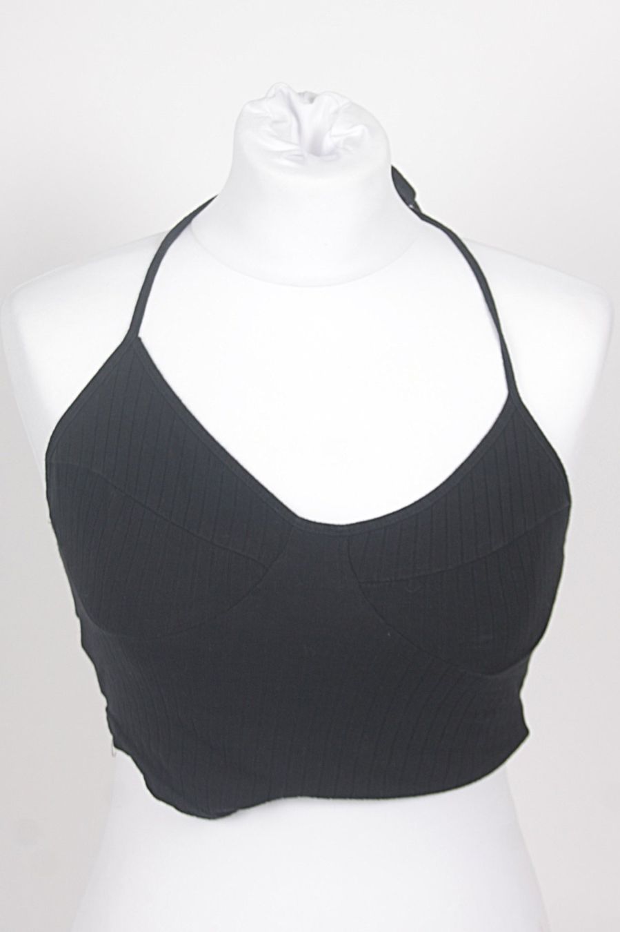 Shein Tops: SHEIN Neckholder Top gr. S – D'occasion à Zollikofen par Restwert_Zollikofen