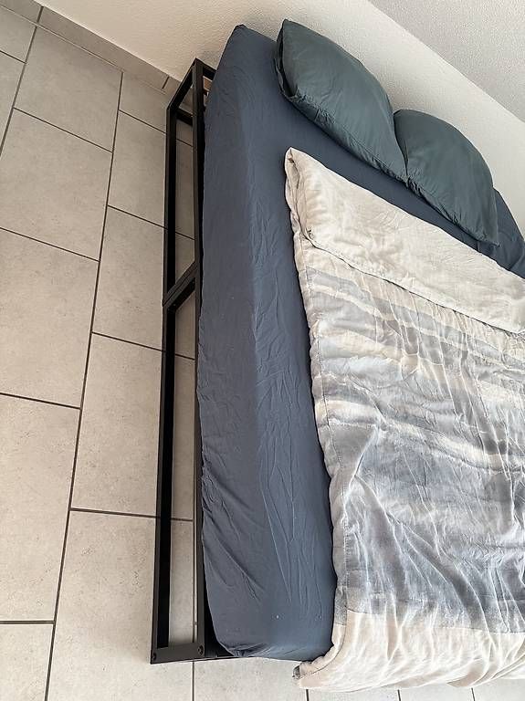 Lits: Bett  – D'occasion à Luterbach par Nemea53636 2