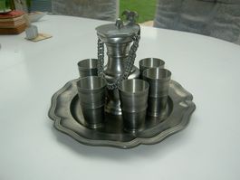 Zinn Becher Set