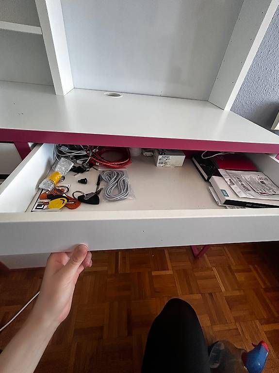 Ikea Scrivanie: bureau enfant/ado – Usato da Geneva venduto da nih_rl6k 2
