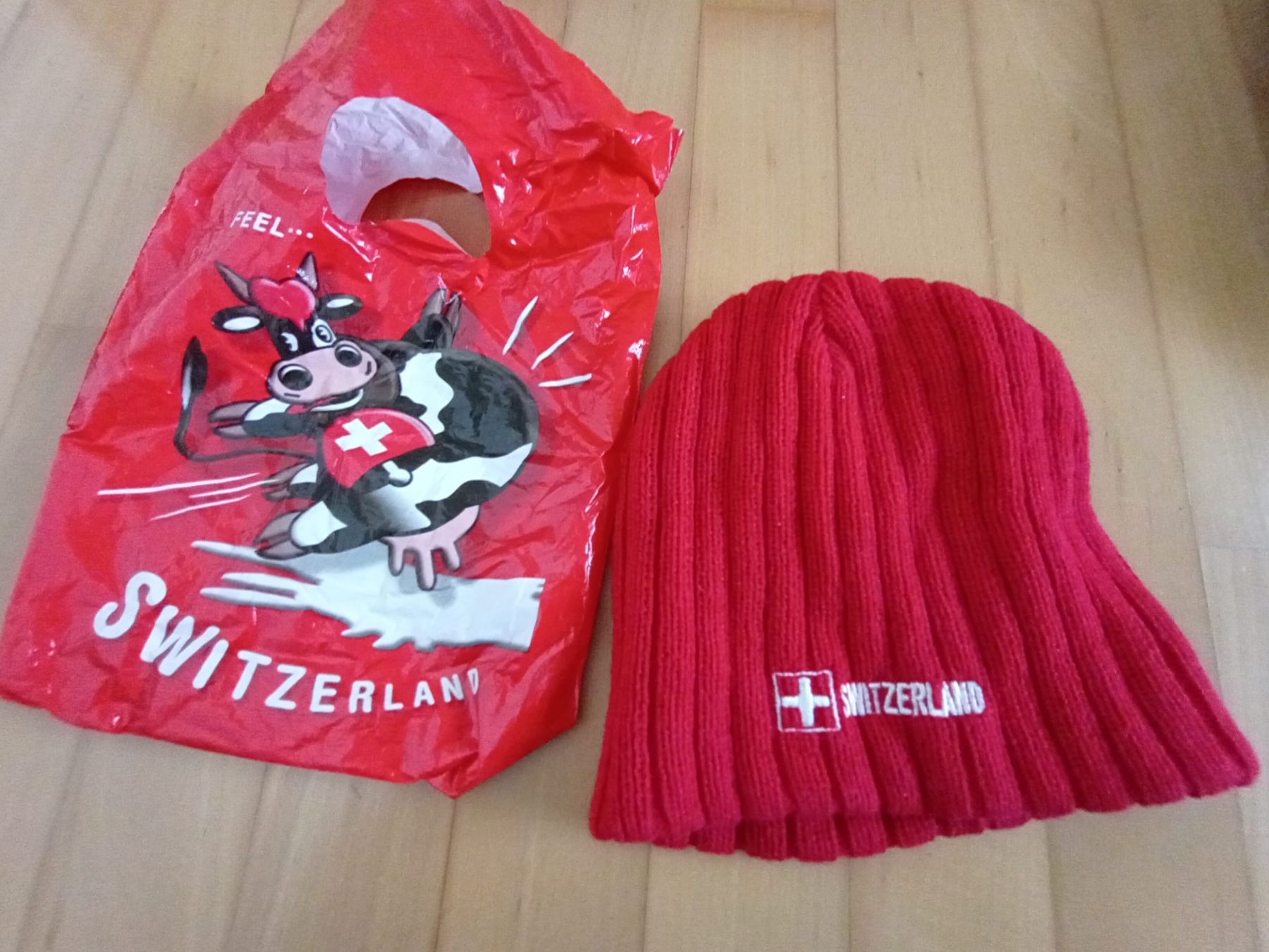 Hüte, Mützen & Caps: Mütze Switzerland rot – Neu (gemäss Beschreibung) aus Wädenswil von Mirm1.0