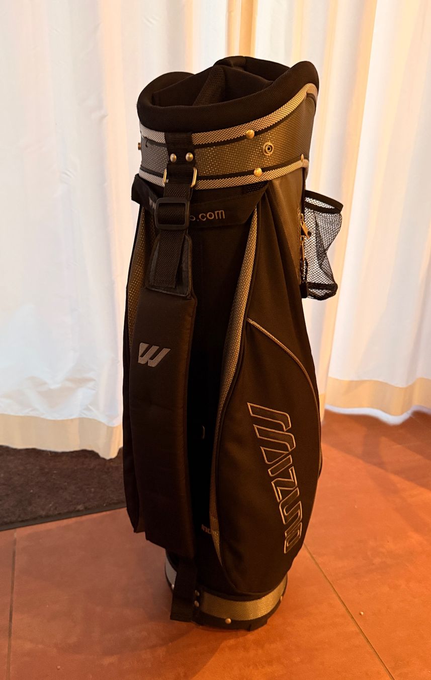 Mizuno Borse: Mizuno Golfbag schwarz – Usato da Neerach venduto da riedtneeri