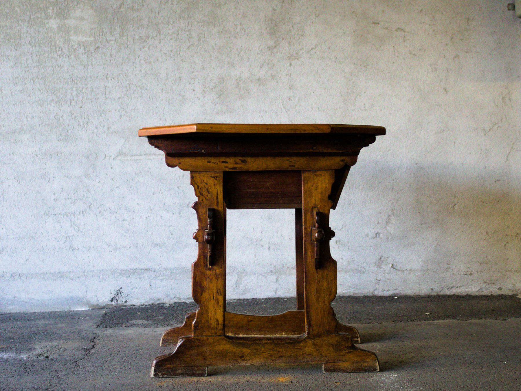 Tavoli: Table rustique – Usato da Les Mayens-de-Sion venduto da valbroc 4