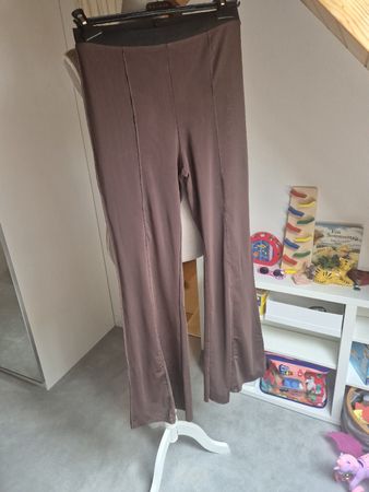 Damen Hose braun mit elastischem Bund Grösse M Weekday 