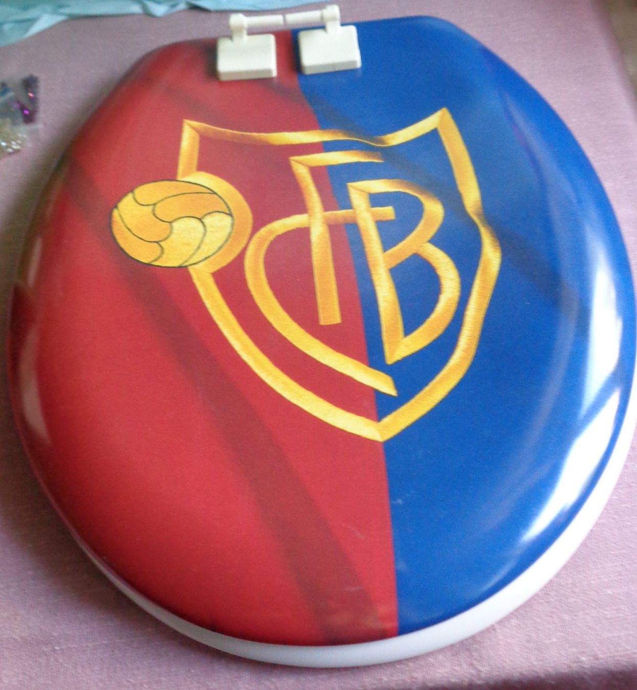 WC: 1 WC Deckel FCB – D'occasion à Basel par Happybaer