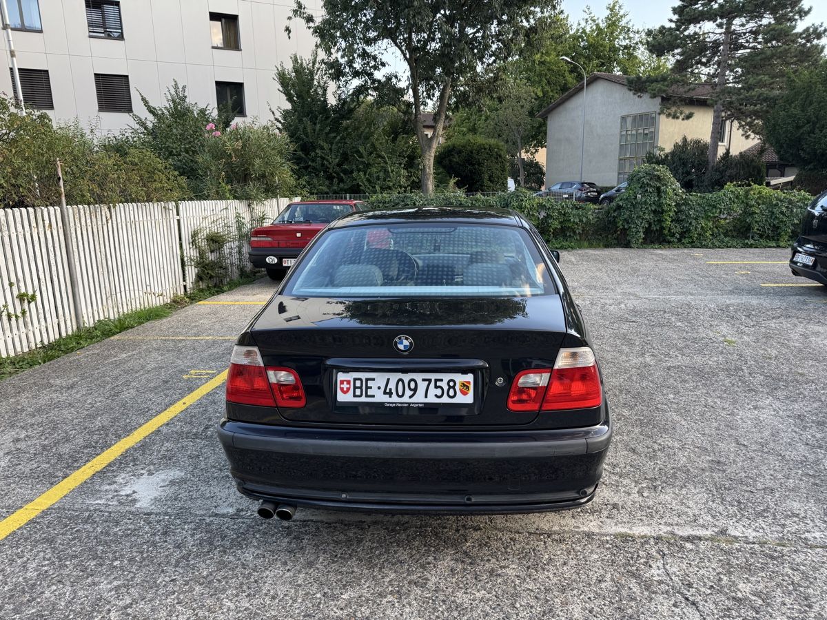 BMW Automobili: BMW 330 i – Usato da Lyss venduto da Leedio 2