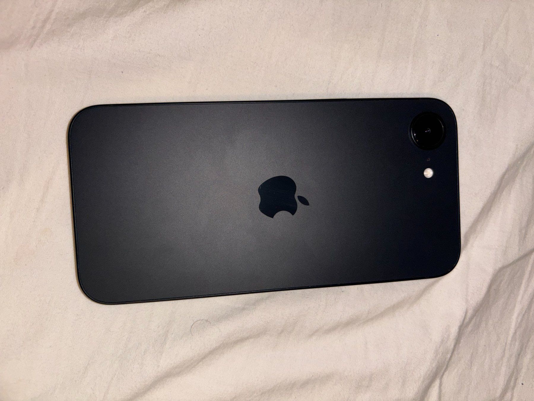 Apple Portables: Iphone 16e – D'occasion à Cottens VD par Ewan_0616 5
