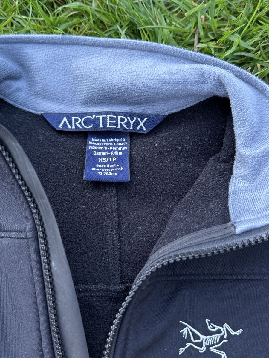 Arcteryx Giacche: Arc’teryx Damen Softshell Jacke, Grösse XS – Usato da Biel/Bienne venduto da den_6lsr 2