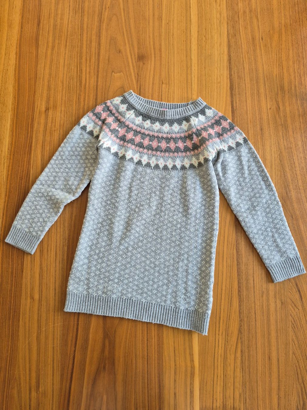 Kleider & Röcke: Langarmkleid /Langer Pullover Gr. 122 – Gebraucht aus Lengnau AG von Mefari