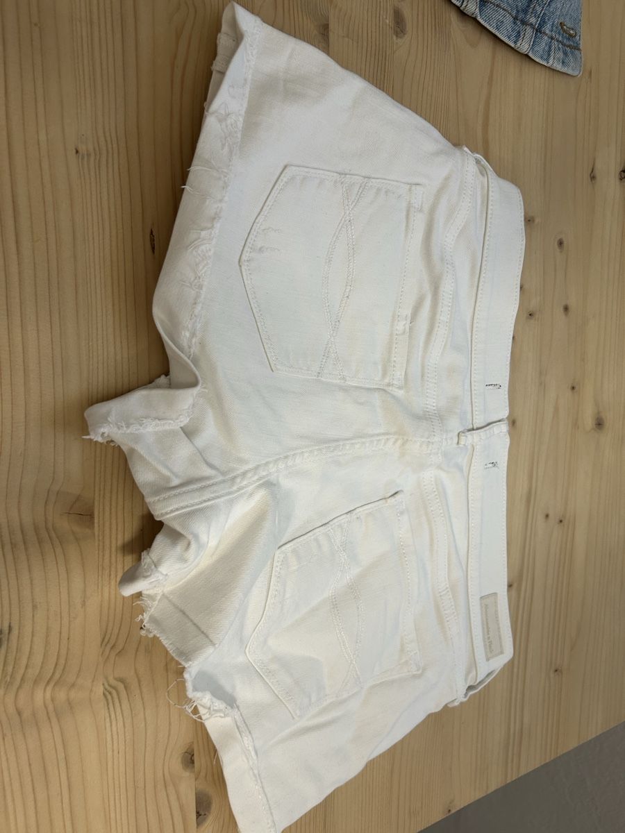 Jeans: hot pens – Usato da Zürich venduto da 11Zitronenfalter 1