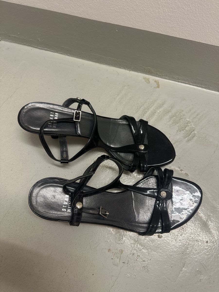 Stuart Weitzman Chaussures femmes: Sandaletten Stuart Weitzman schwarz Grösse 39 – D'occasion à Meilen par ninifee20