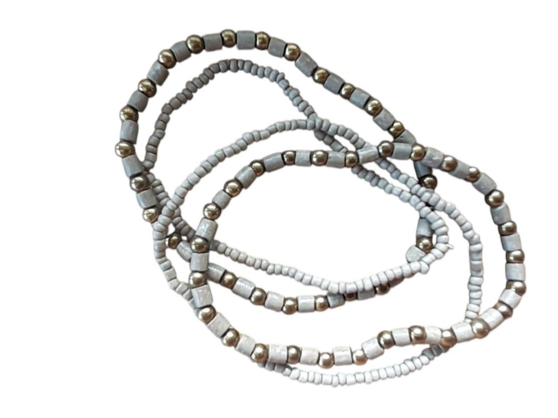Armbänder & -reifen: Armband 4 Stück Modeschmuck – Gebraucht aus Mörschwil von wunderkiste44 1