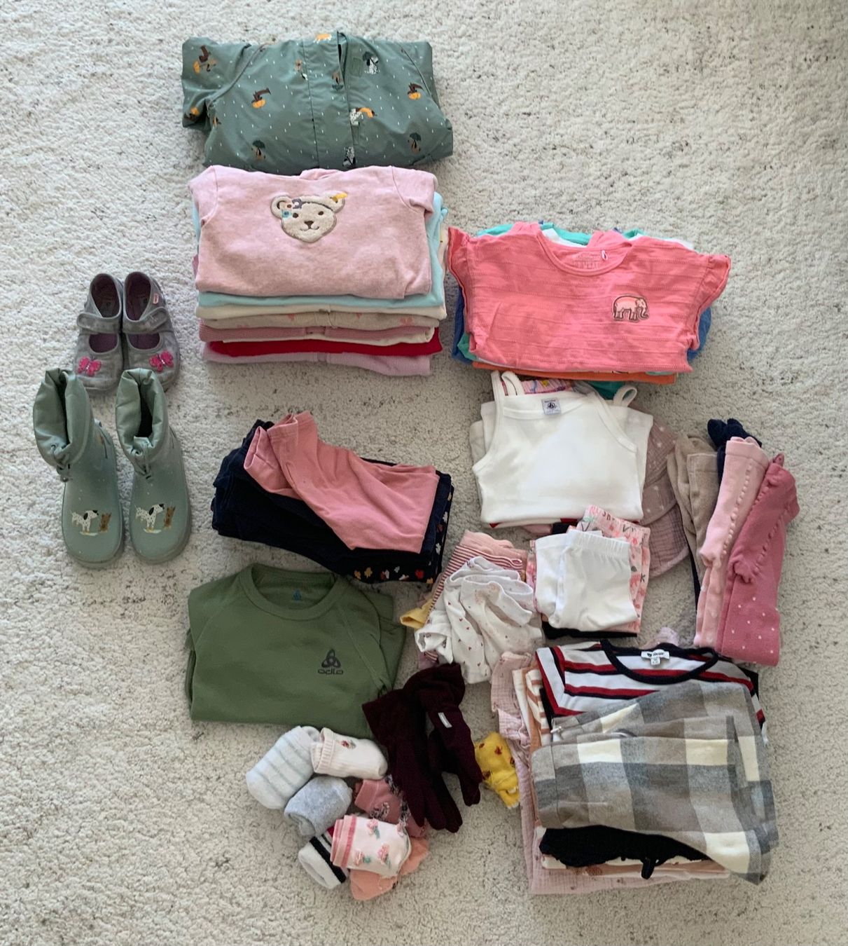Petit Bateau Kleiderpakete & -sets: Mädchen Kleiderpaket Gr. 110/116 – Gebraucht aus Wettingen von num_yl7f