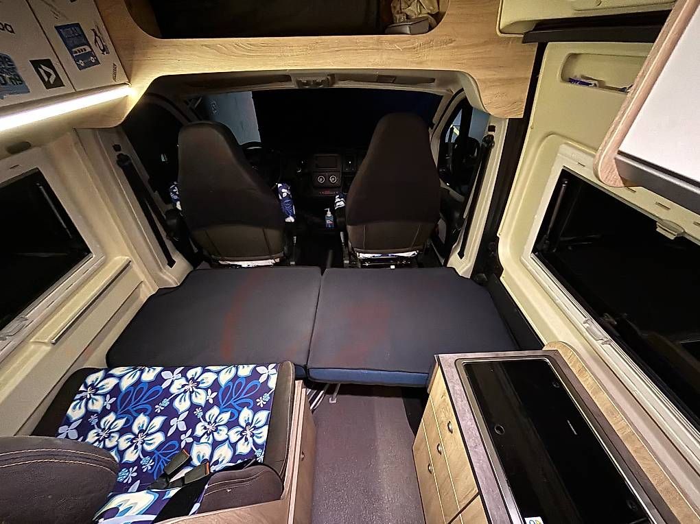 Clever Celebration 600 | 1. Hand | 50000 km | Vanlife & Surf (Gebraucht ...