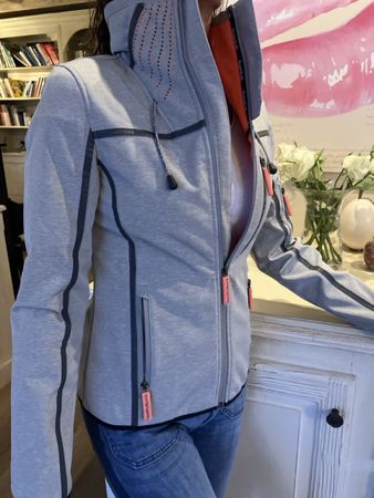 Superdry Dry Sport Damen Jacke, Grau, Gr.S - Neuwertig!