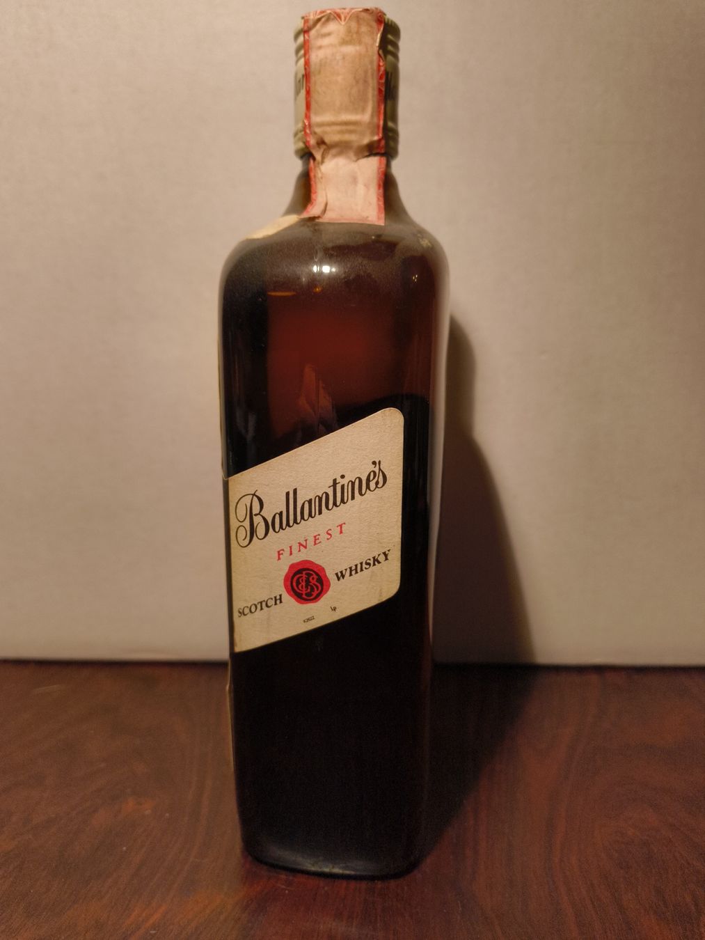 Ballantines Spiritueux: Flasche Ballantine's Finest Scotch Whisky Italien Blombe – Neuf (Voir description) à stettlen par VintageBern_ch 3