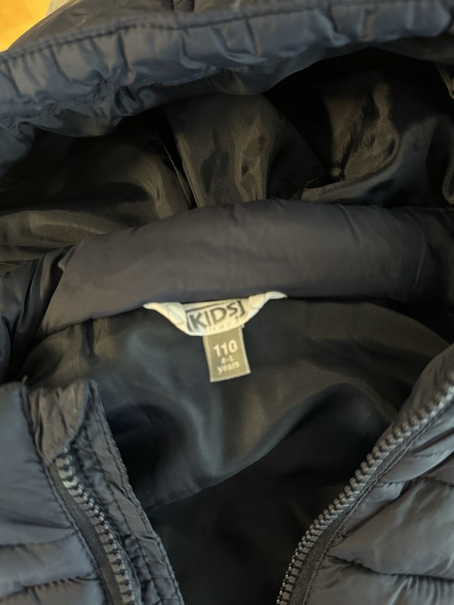 Altro abbigliamento per bambino: Gilet Gr. 116 – Usato da Otelfingen venduto da cos_j6c8 2