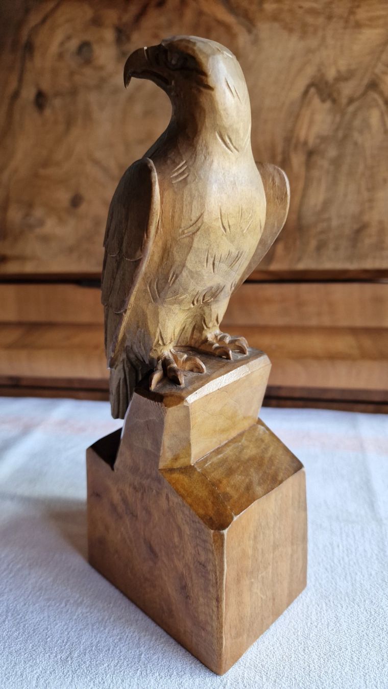 Statuette: Ernst Gander, Schwanden bei Brienz BE:   geschnitzter Adler – Usato da Röthenbach i. E. venduto da Heureka5 2