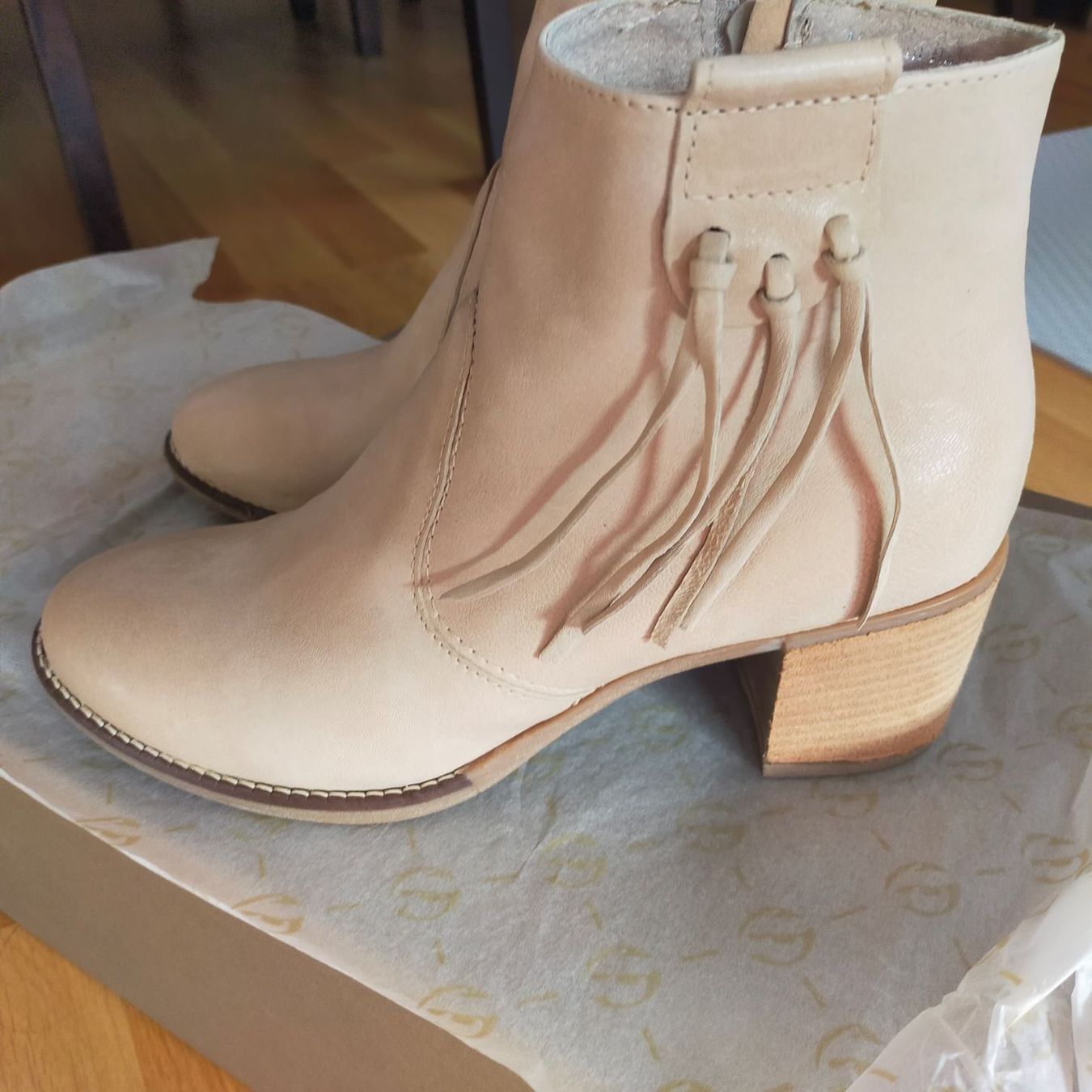 Scarpe da donna: LEDER Stiefeletten, Gr. 39, NEU – Nuovo e nell'imballaggio originale da Zürich venduto da cas_9jbv 1