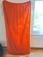 Vorhänge in warmem Orange,      6 Stück vorhanden