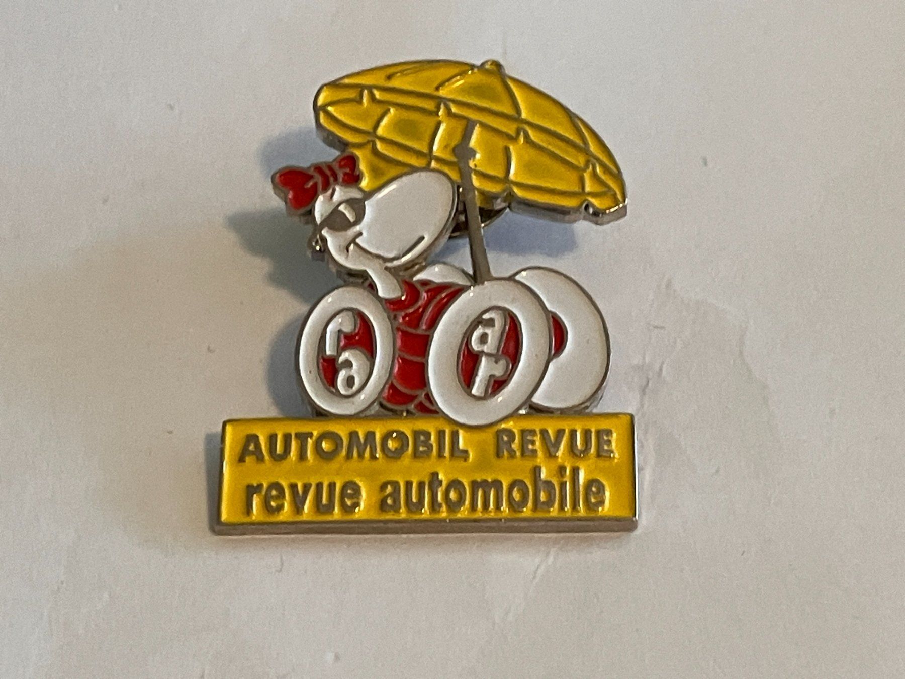 Placchette & Badge: 1 Pin Automobil Revue – Usato da Basel venduto da djwwpp