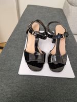 Schwarze Lack Sandaletten Gr. 38 - Sommer-Schick!