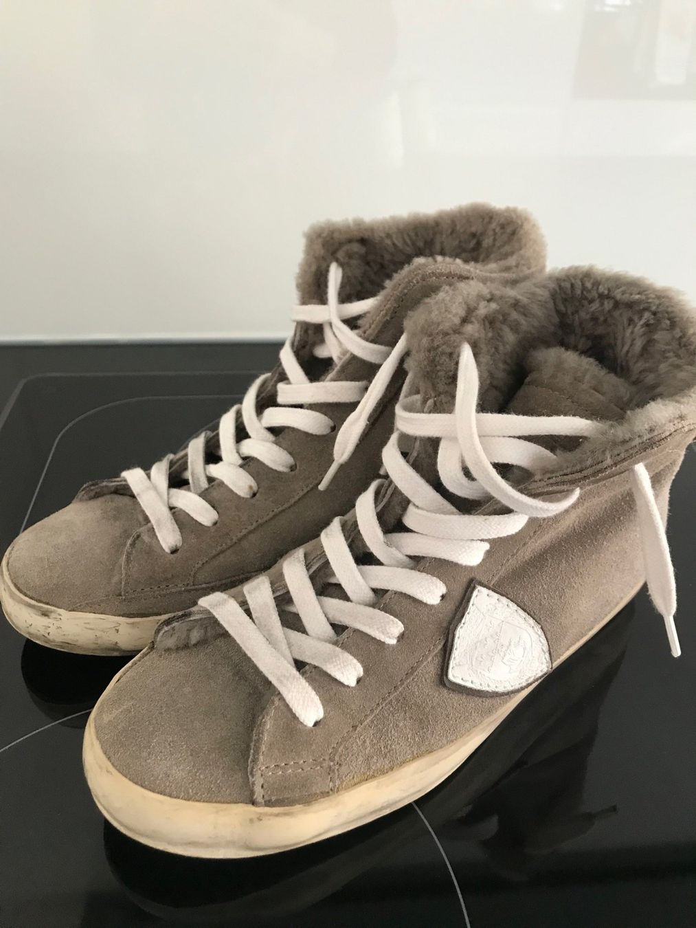 Scarpe da donna: Philippe Model Sneaker mit Fell, Gr. 37 – Usato da Kilchberg venduto da boudoir076 1