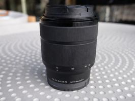 Sony FE 3.5-5.6/28-70 OSS Objektiv kaum benutzt