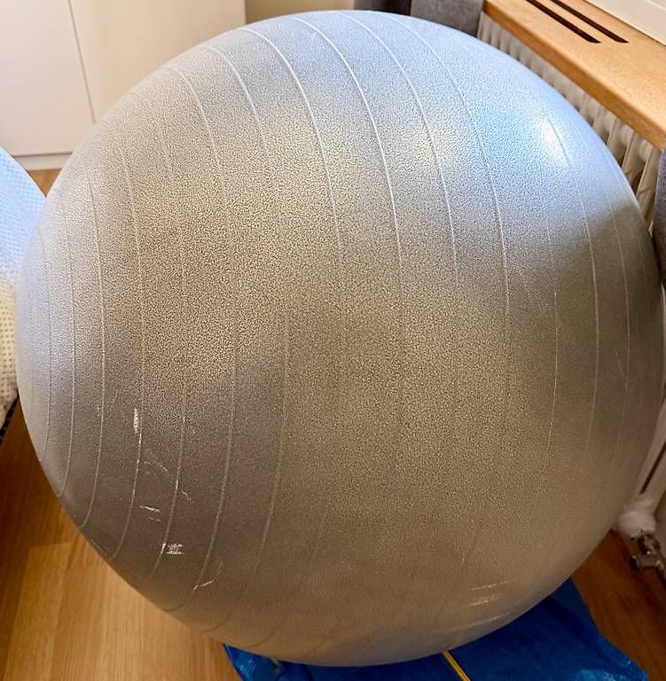Palloni: PowerZone Gymnastikball 70 cm – Usato da Kilchberg ZH venduto da yoa_7ndh 1