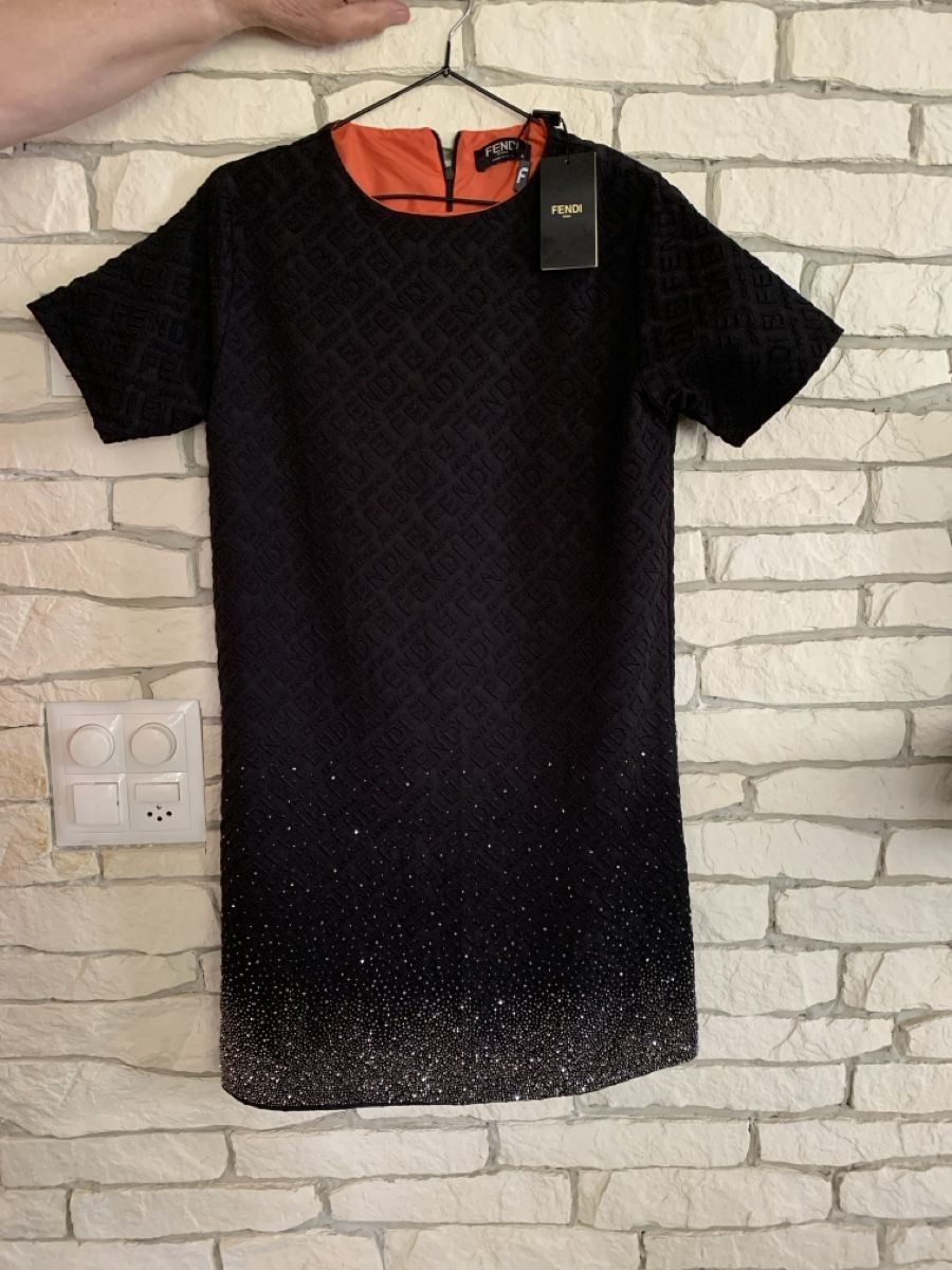 Fendi Vestiti: Fendi skims Kleid – Nuovo (secondo la descrizione) da Bergdietikon venduto da zor_856j 8