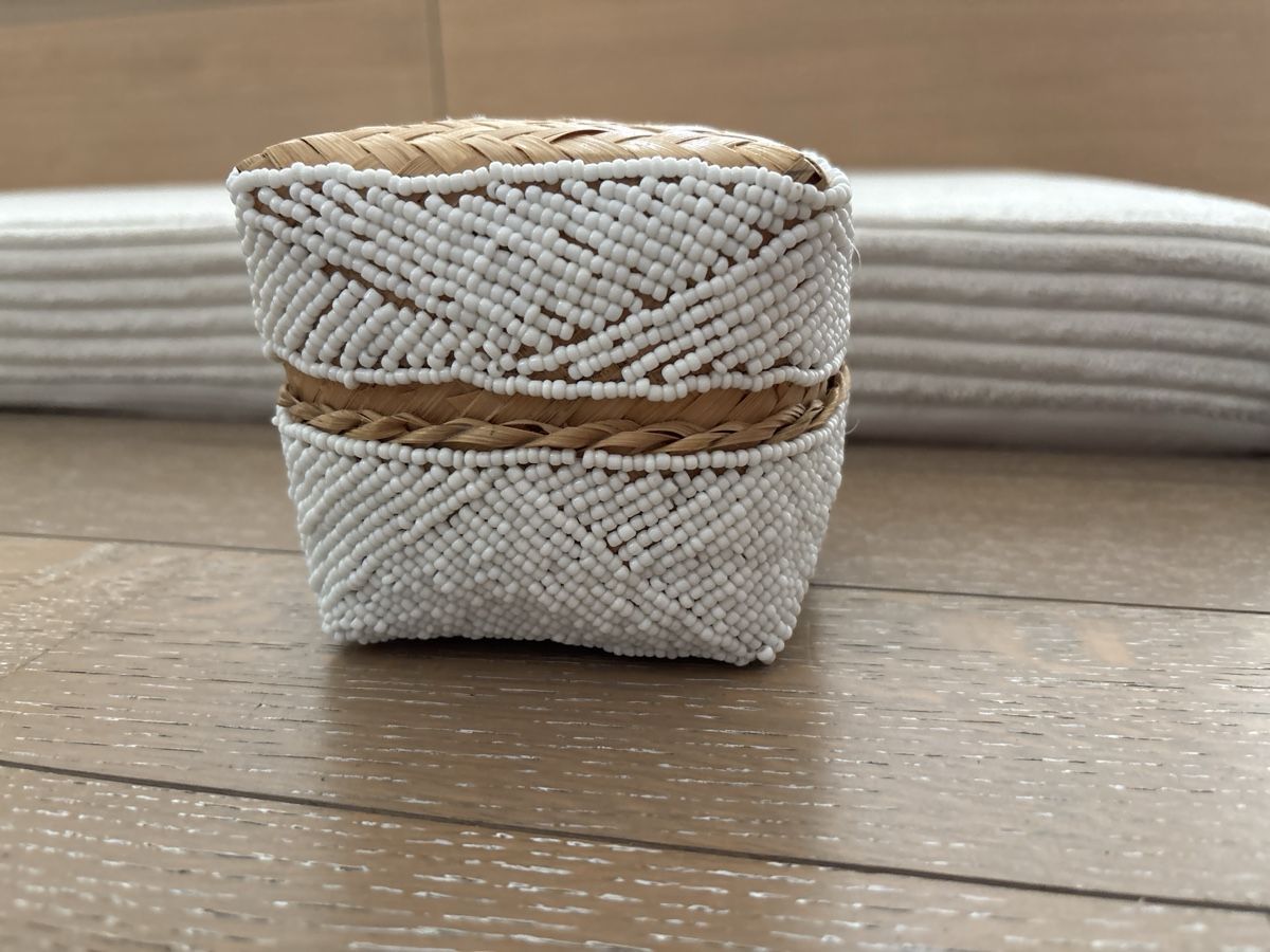 Portagioie: Woven storage box bamboo white beads square good condition – Nuovo (secondo la descrizione) da Zürich venduto da muz_5h6k 1