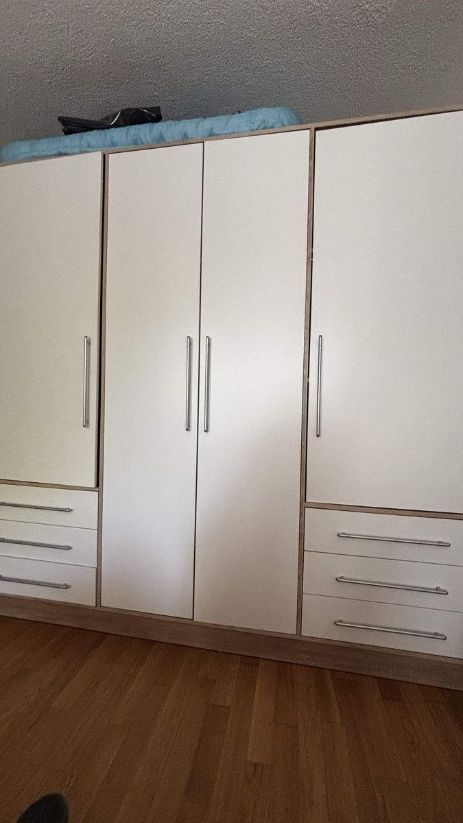 Armadi: Kleiderschrank – Usato da Adligenswil venduto da srj_vv8x 3