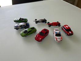 8 Autos für Carrera Rennbahn