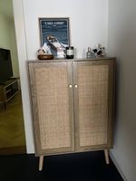 Kommode mit Rattan