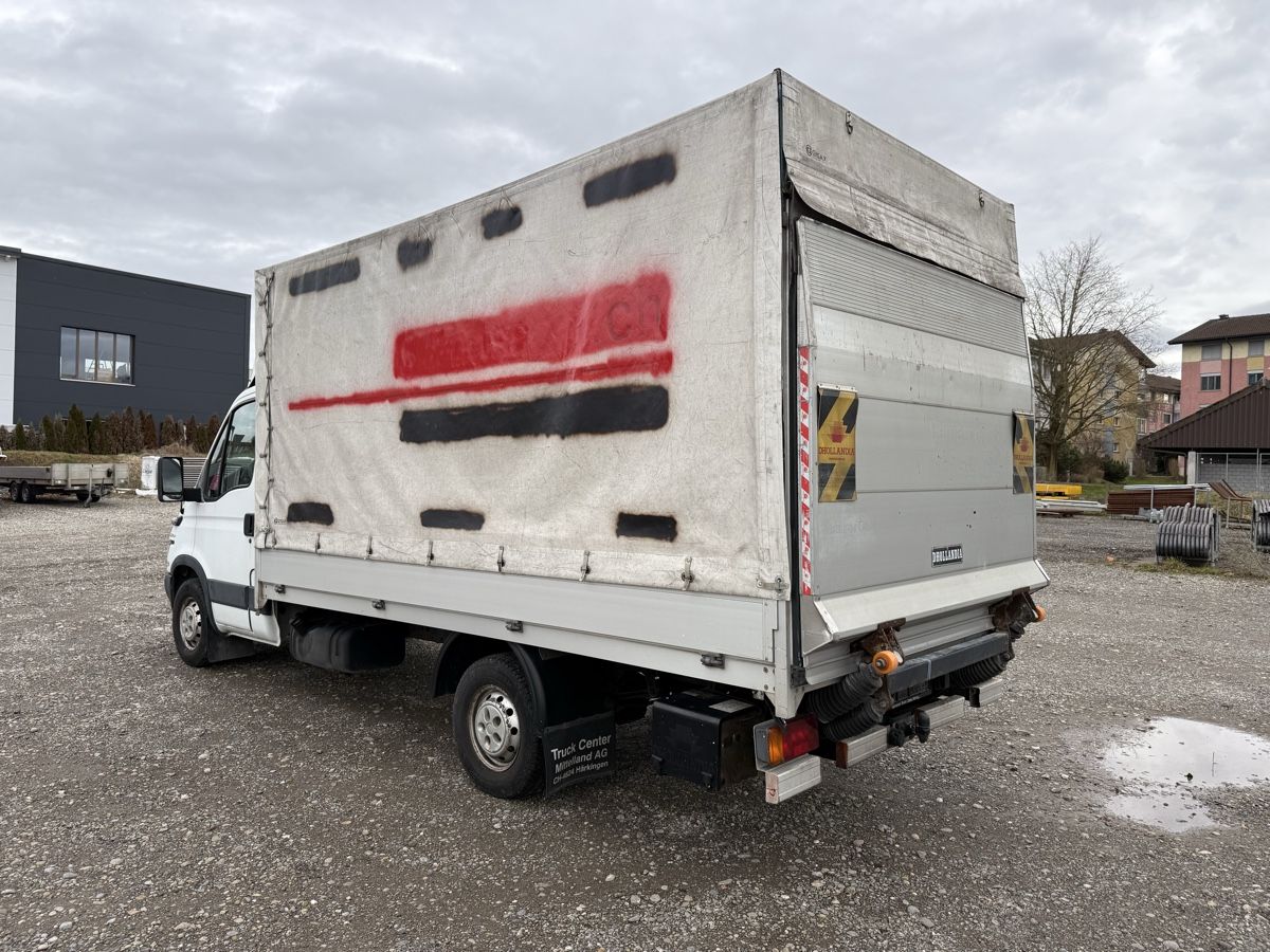Iveco Véhicules utilitaires: IVECO DAILY 35S17 Hebebühne  – D'occasion à Amriswil par dombu 2