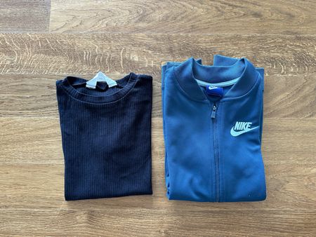 NIKE Trainerjacke und ein Tshirt