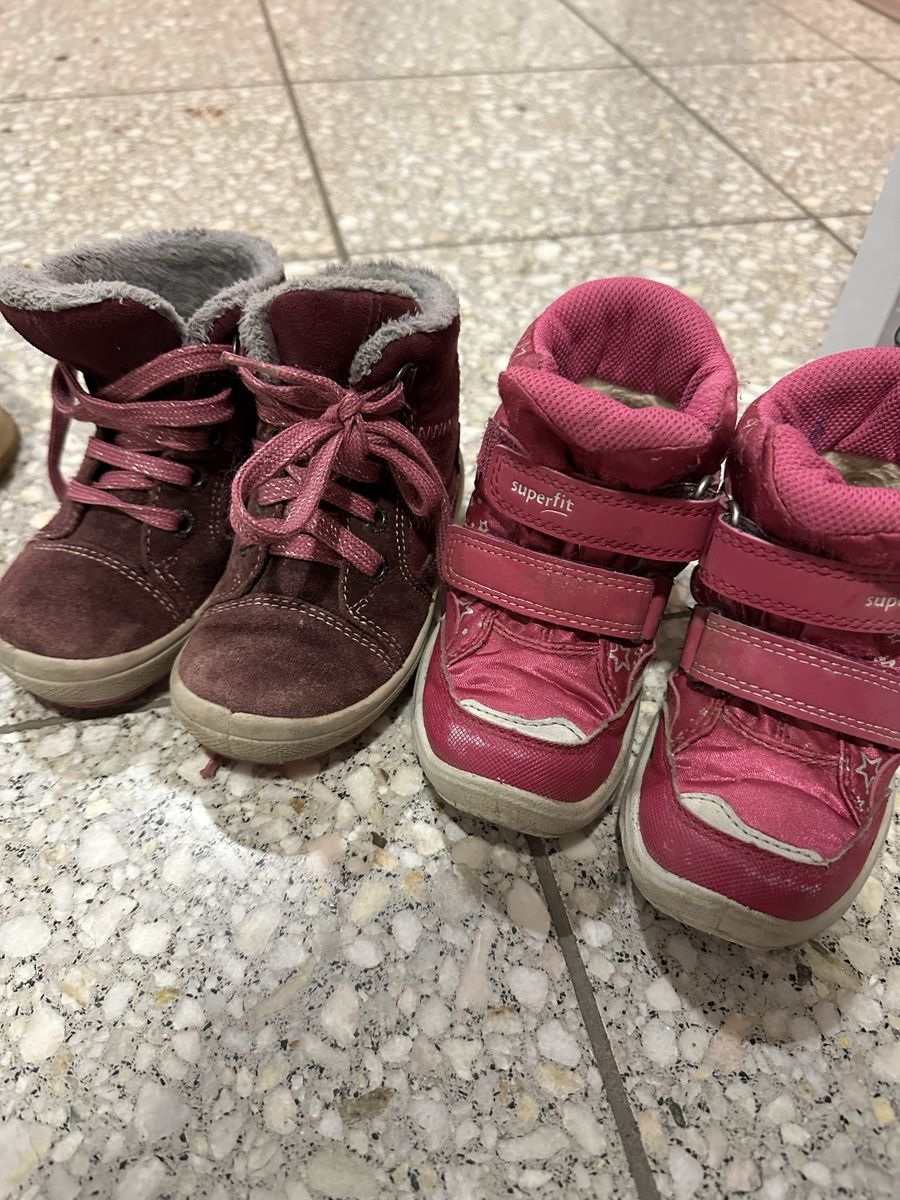Scarpe per ragazze: Winter Schuhe: Grösse 23, Mädchen – Usato da Stäfa venduto da les_nlm5