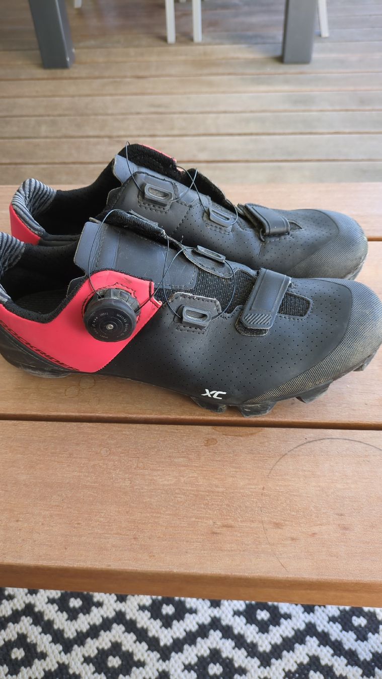 Decathlon Herrenschuhe: Chaussures VTT Decathlon XC, pointure 41 – Gebraucht aus Pleujouse von Copeau 2